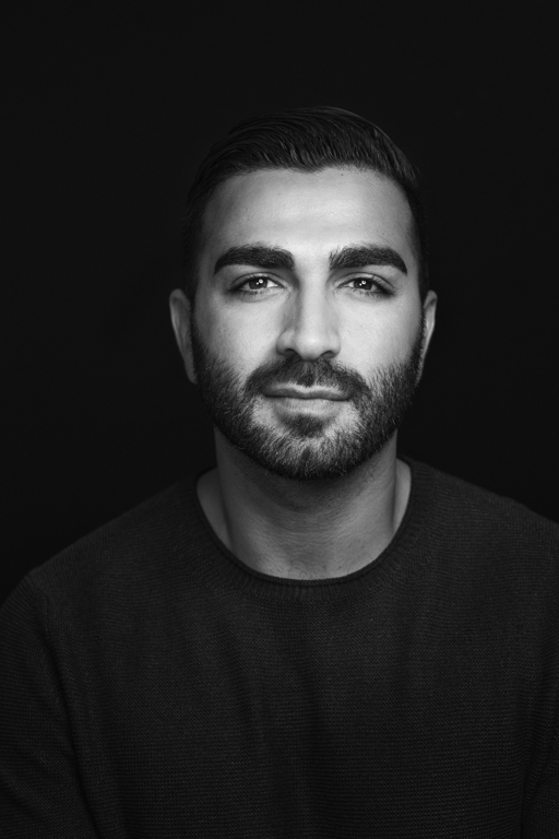 Porträtt Roy Fares.