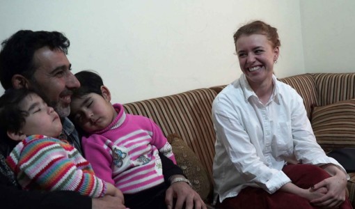 Clara Henry träffar Abus familj som är syriska flyktingar i Jordanien