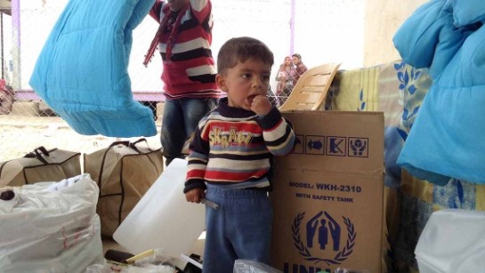 Hamad, en liten syrisk flyktingpojke, har just anlänt till Irak där hans familj har fått viktig hjälp från UNHCR.
