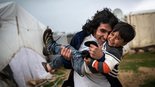 Ashraf och Hani är flyktingar från Syrien som lever i flyktingläger i Libanon.